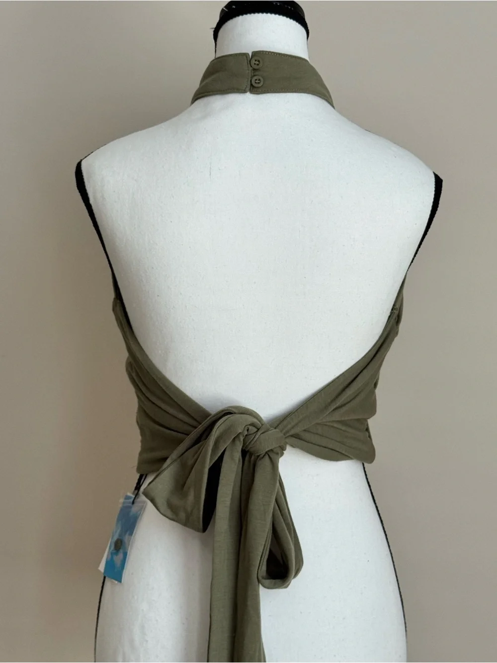 🔹 Cider Crosswrap Front Tie Back Halter Top in Green Size Small 2-6 - Picture 5 of 6